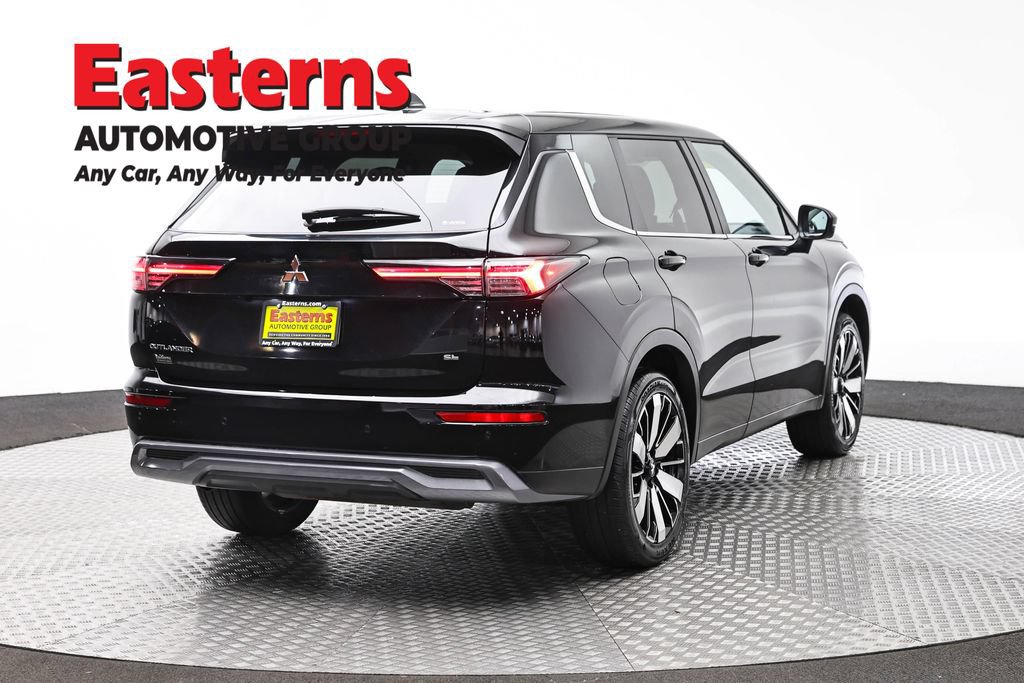 Used 2025 Mitsubishi Outlander SE AWD/4WD image 5