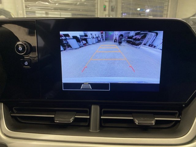 Used 2024 Chevrolet Trax RS w/ Driver Confidence Package image 21