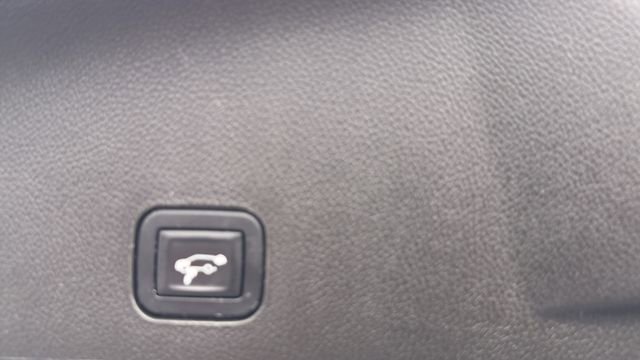 Used 2010 Cadillac SRX Premium image 29