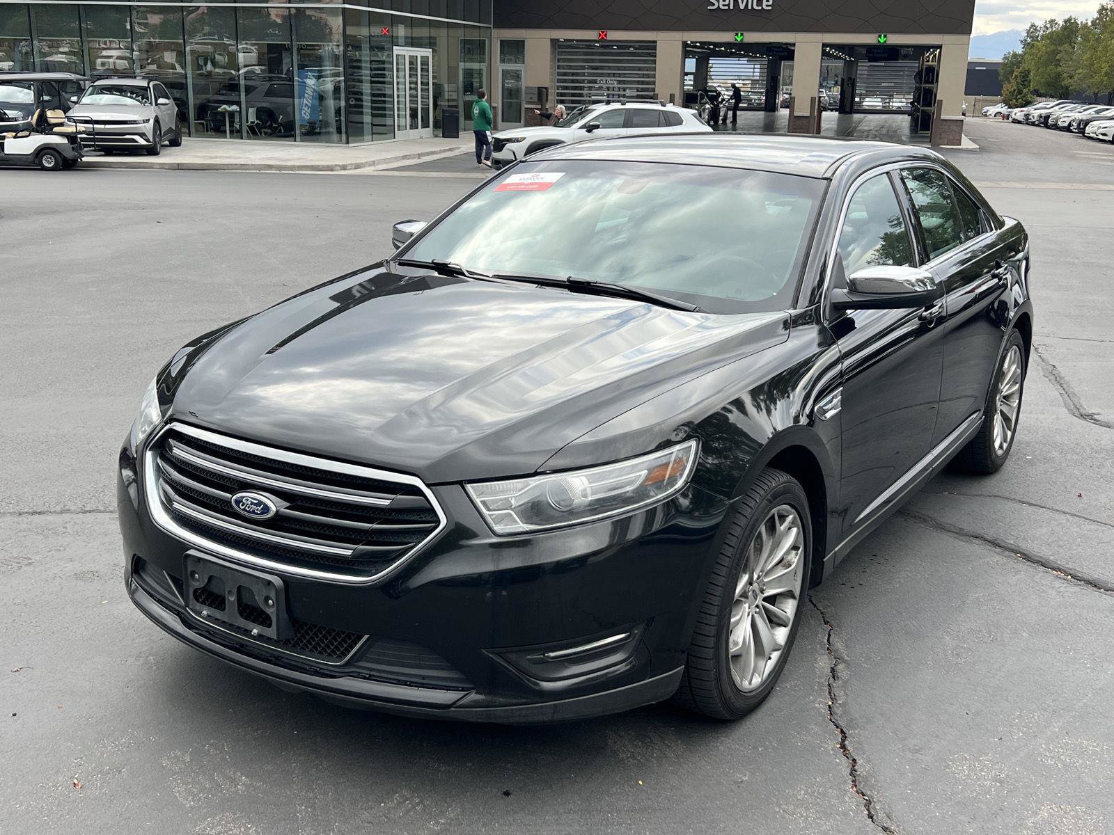 Used 2015 Ford Taurus Limited FWD image 9