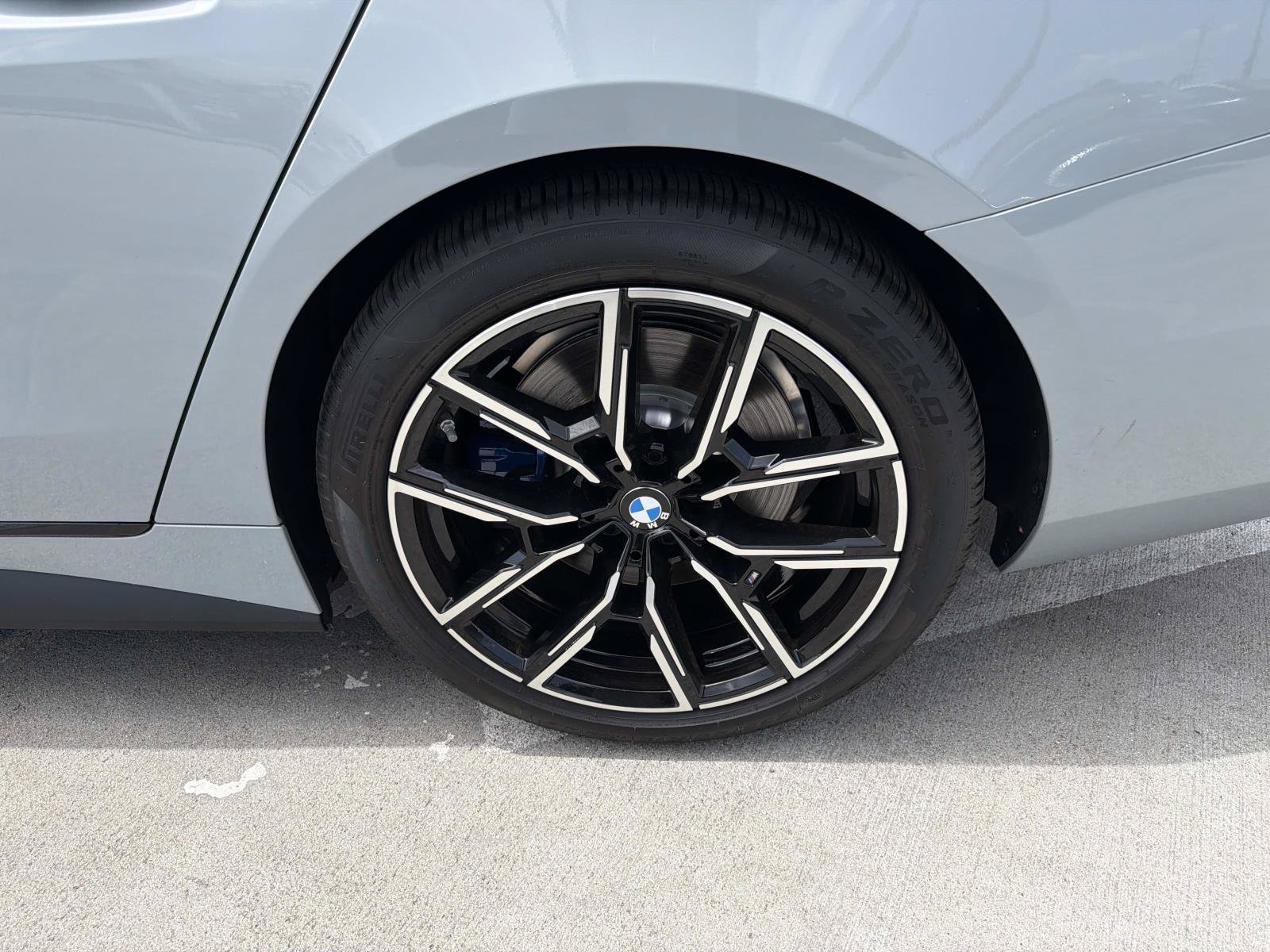 Used 2025 BMW M440i RWD image 6
