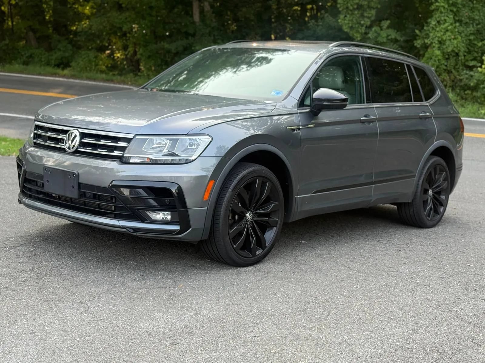 Used 2021 Volkswagen Tiguan SE R-Line w/ 3rd Row Seat Package AWD/4WD image 3