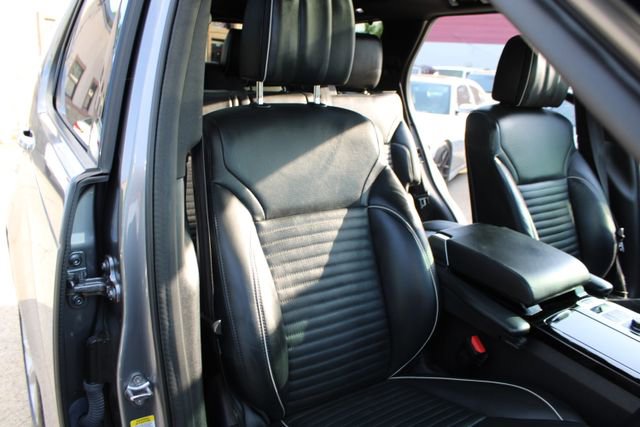Used 2020 Land Rover Discovery HSE Luxury image 59