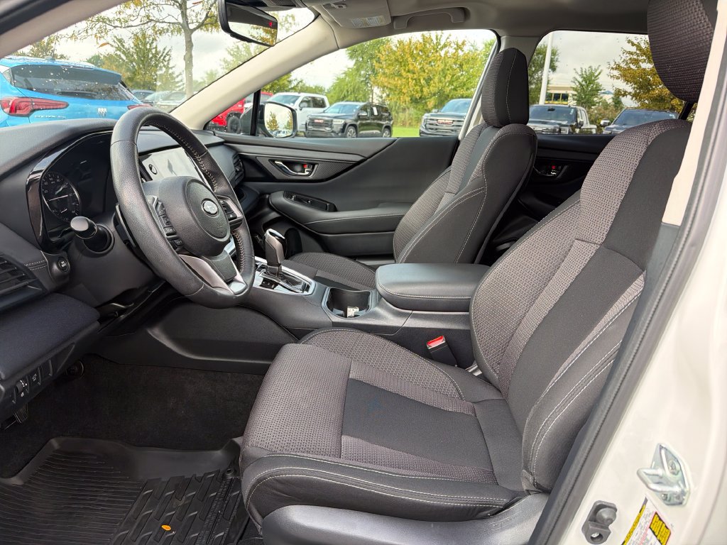 Used 2024 Subaru Outback Premium AWD/4WD image 11