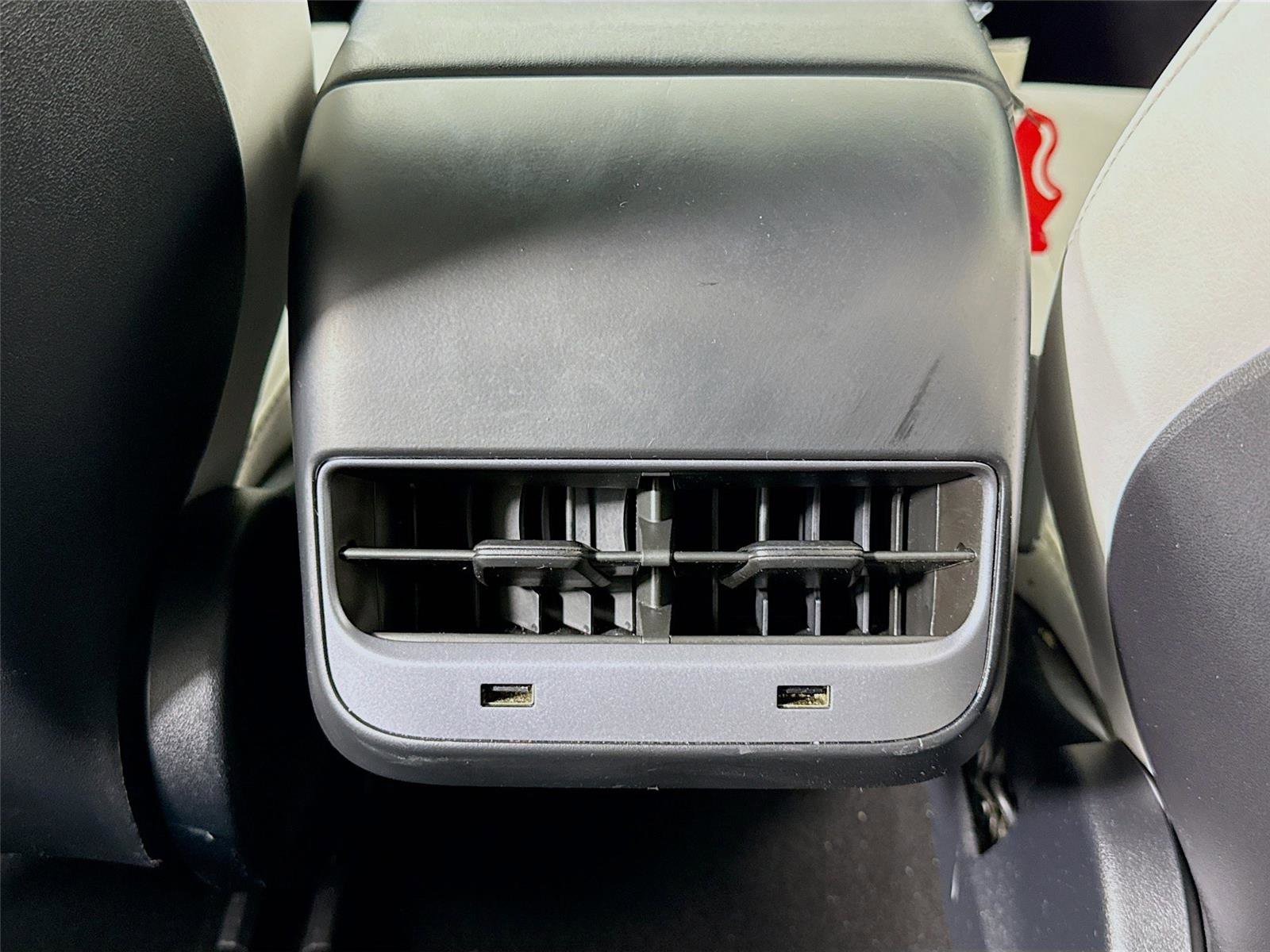 Used 2018 Tesla Model 3 Long Range image 15