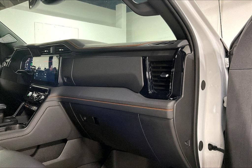 Used 2026 GMC Sierra 1500 AT4 w/ AT4 Preferred Package AWD/4WD image 19