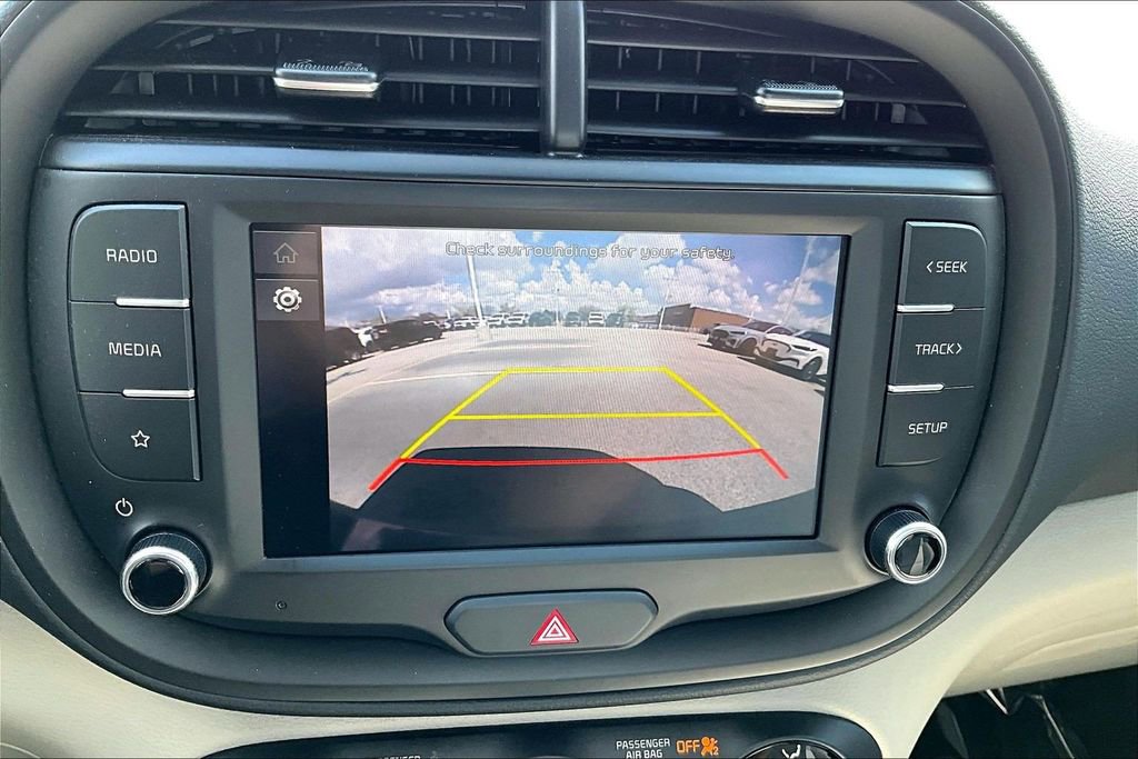 Used 2025 Kia Soul LX image 20