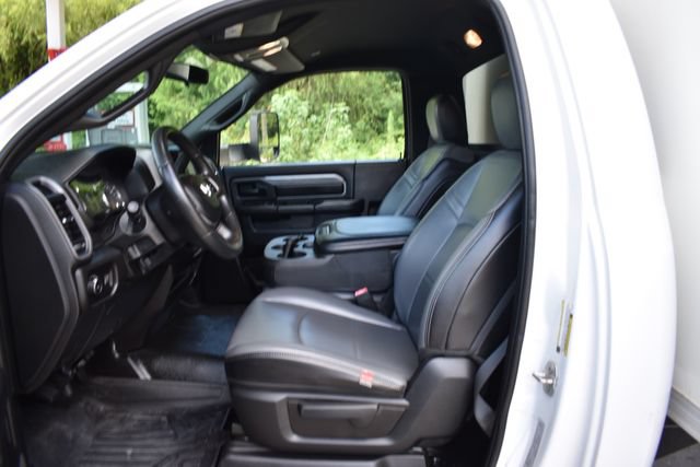 Used 2021 RAM 3500 Tradesman w/ Chrome Appearance Group RWD image 12