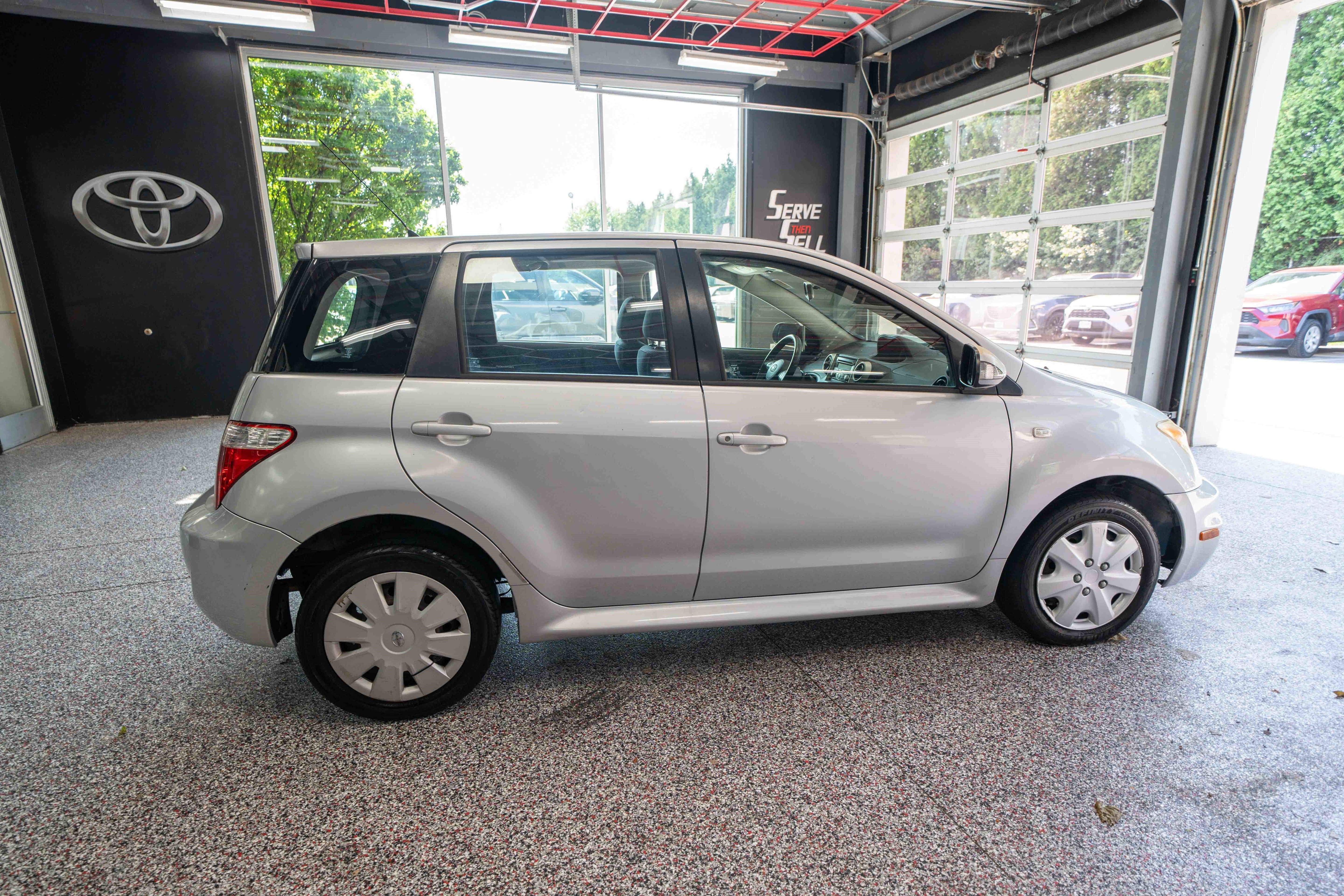 Used 2006 Scion xA FWD image 4