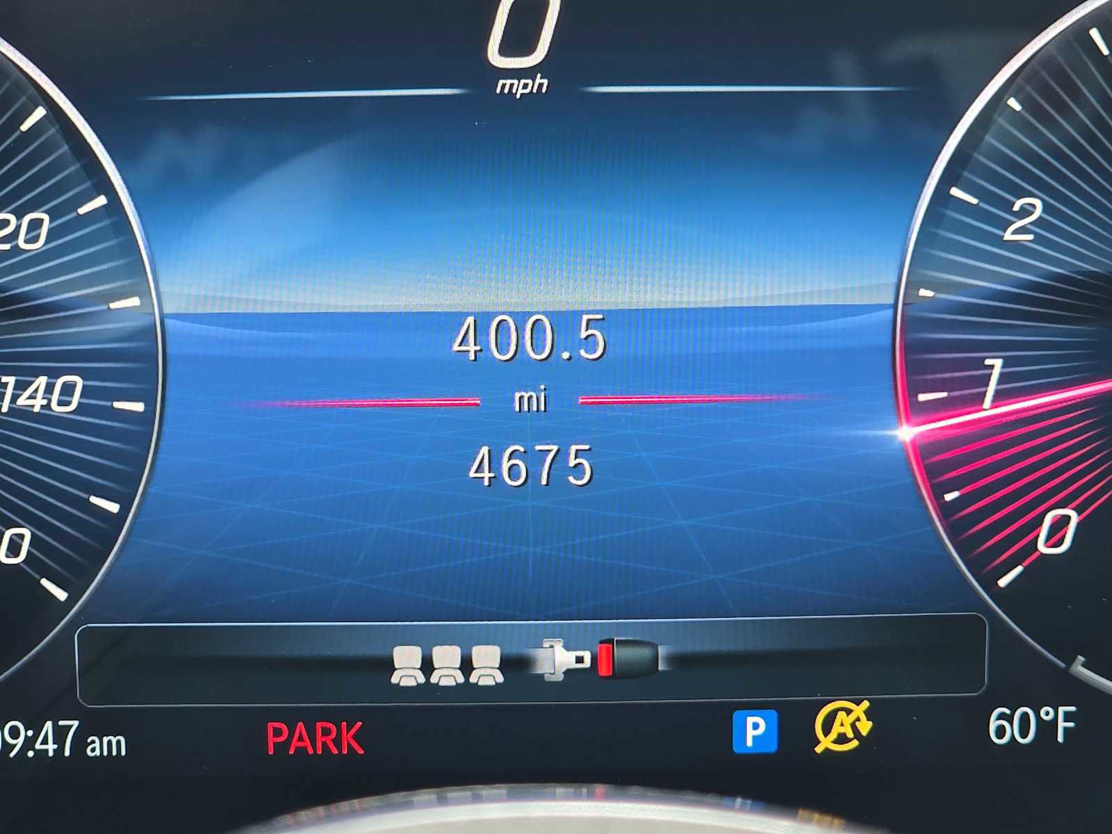 Used 2025 Mercedes-Benz GLB 250 4MATIC image 26