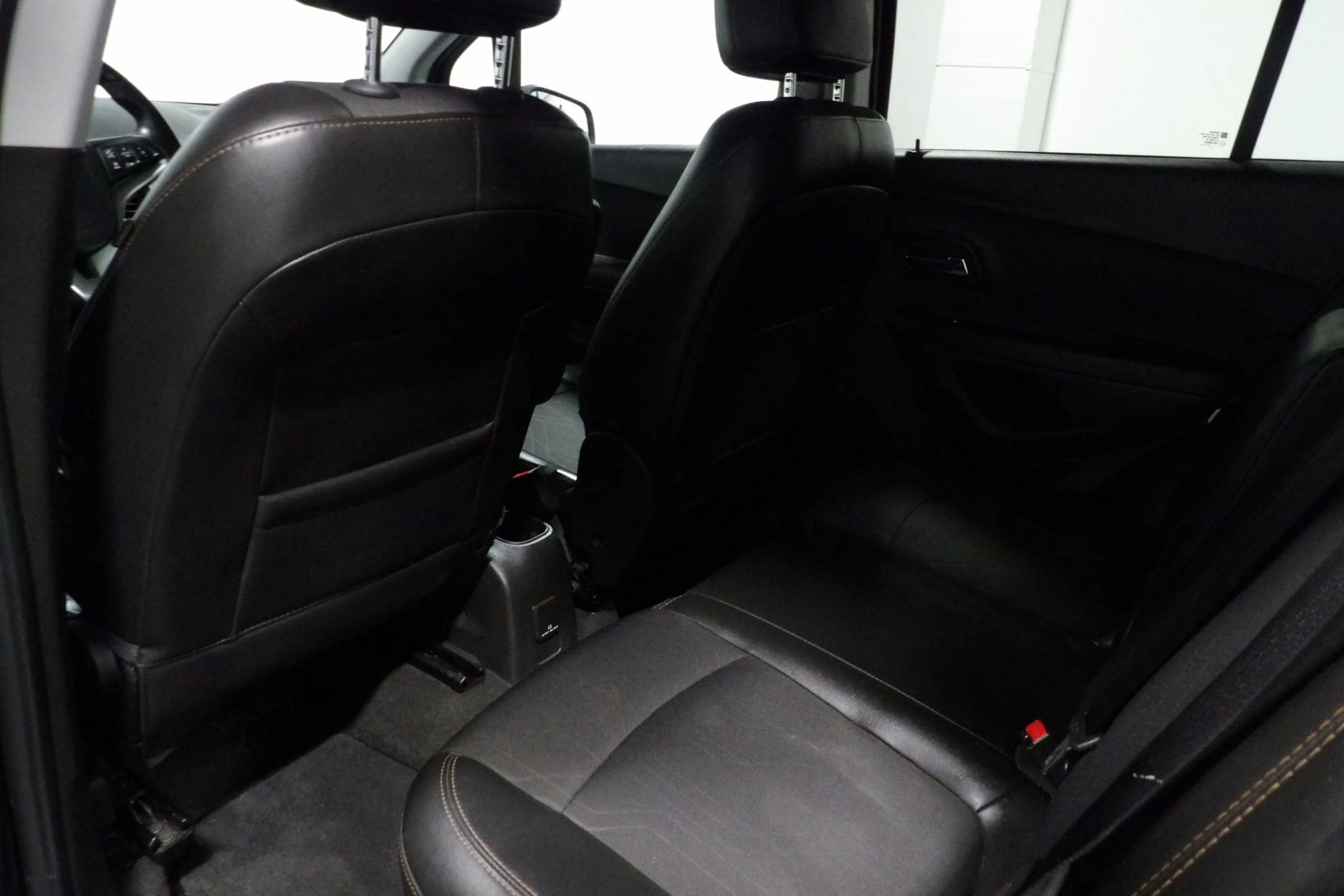 Used 2019 Chevrolet Trax LT w/ Sun & Sound Package AWD/4WD image 10