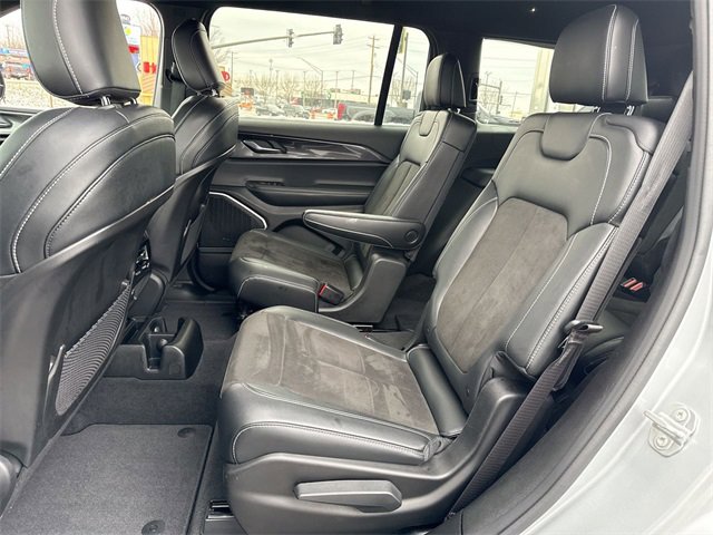 Used 2021 Jeep Grand Cherokee L Laredo image 22