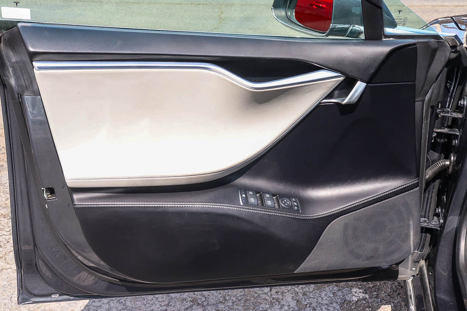 Used 2016 Tesla Model S 70D image 22