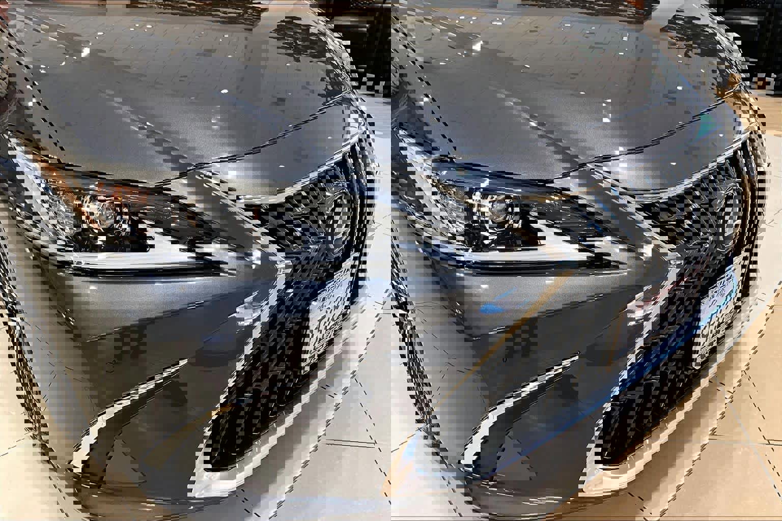 Used 2025 Lexus ES 300h w/ Premium Package image 28