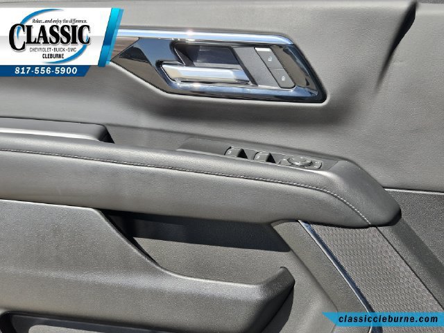 Used 2025 Chevrolet Suburban LS RWD image 24