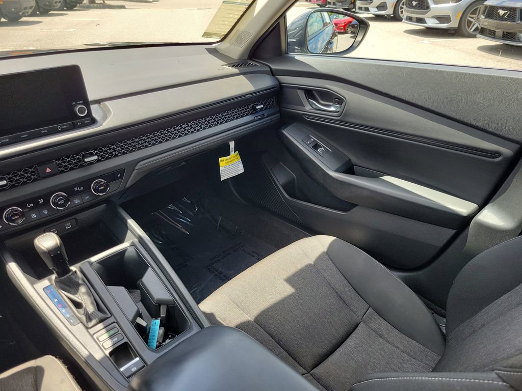 Used 2023 Honda Accord EX image 13
