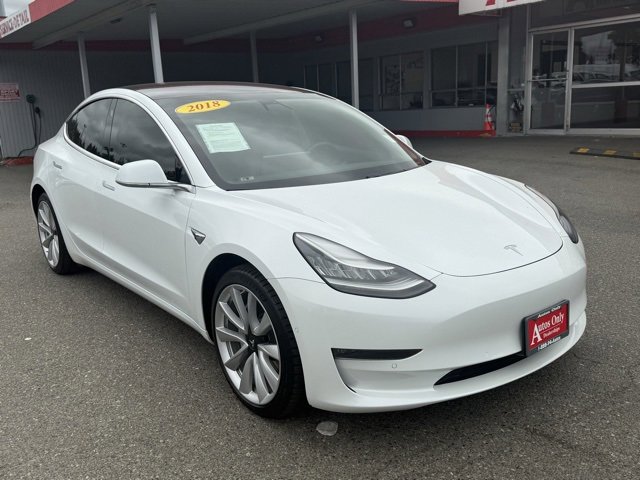 Used 2018 Tesla Model 3 Long Range image 3