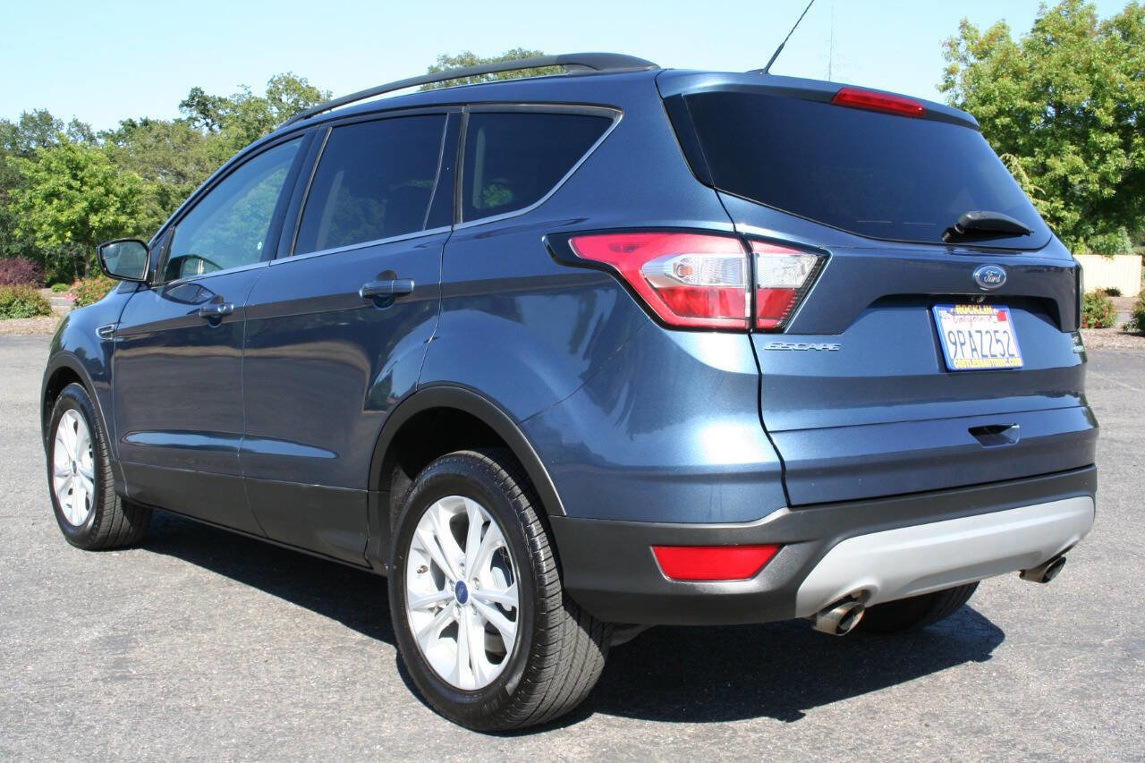 Used 2018 Ford Escape SE FWD image 7