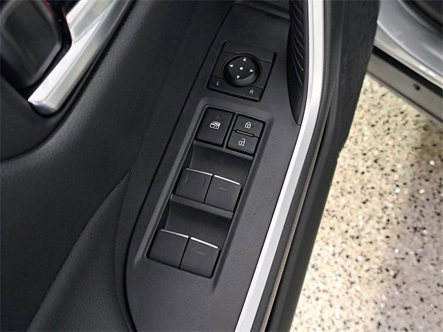 Used 2025 Toyota RAV4 XLE image 22