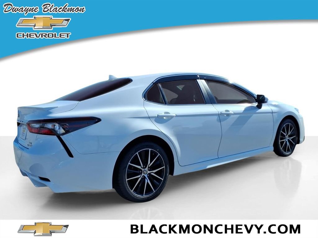 Used 2023 Toyota Camry SE w/ Audio Upgrade Package image 3