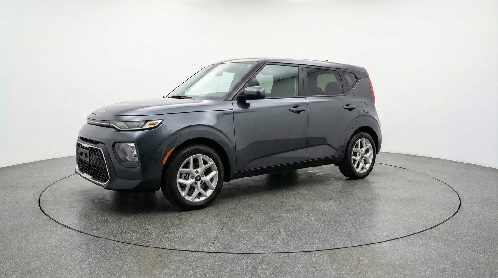 Used 2025 Kia Soul LX w/ LX Technology Package image 3
