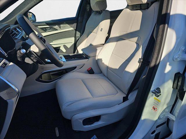 New 2025 Jaguar F-PACE R-Dynamic S image 13