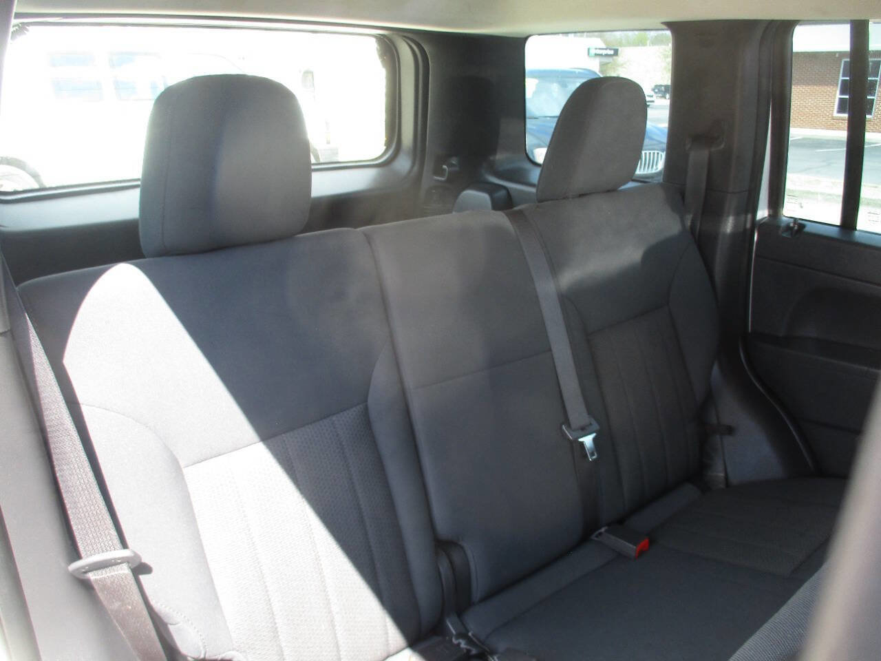 Used 2011 Jeep Liberty Sport AWD/4WD image 35