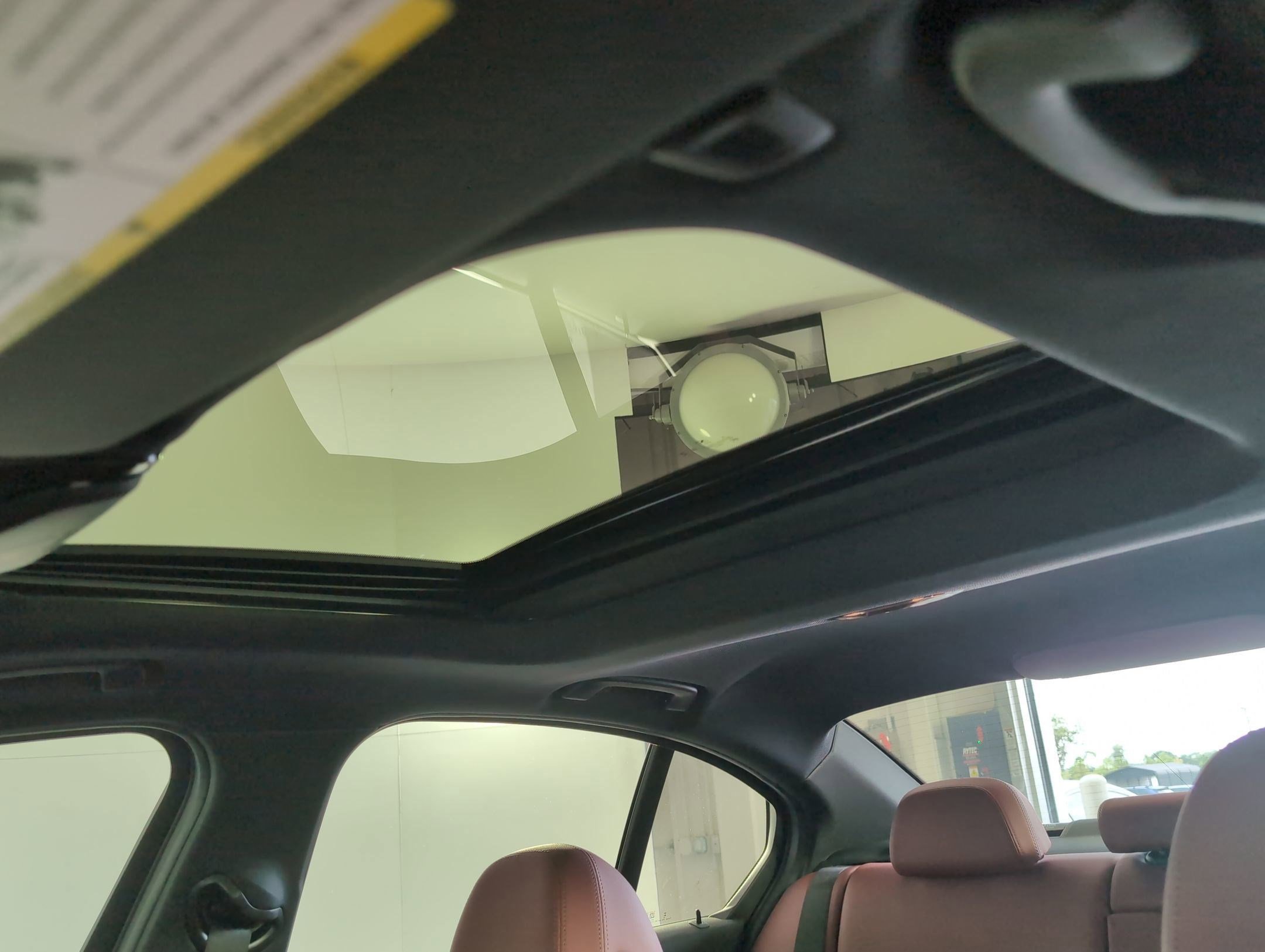 Used 2026 BMW 330i Sedan w/ M Sport Package image 12