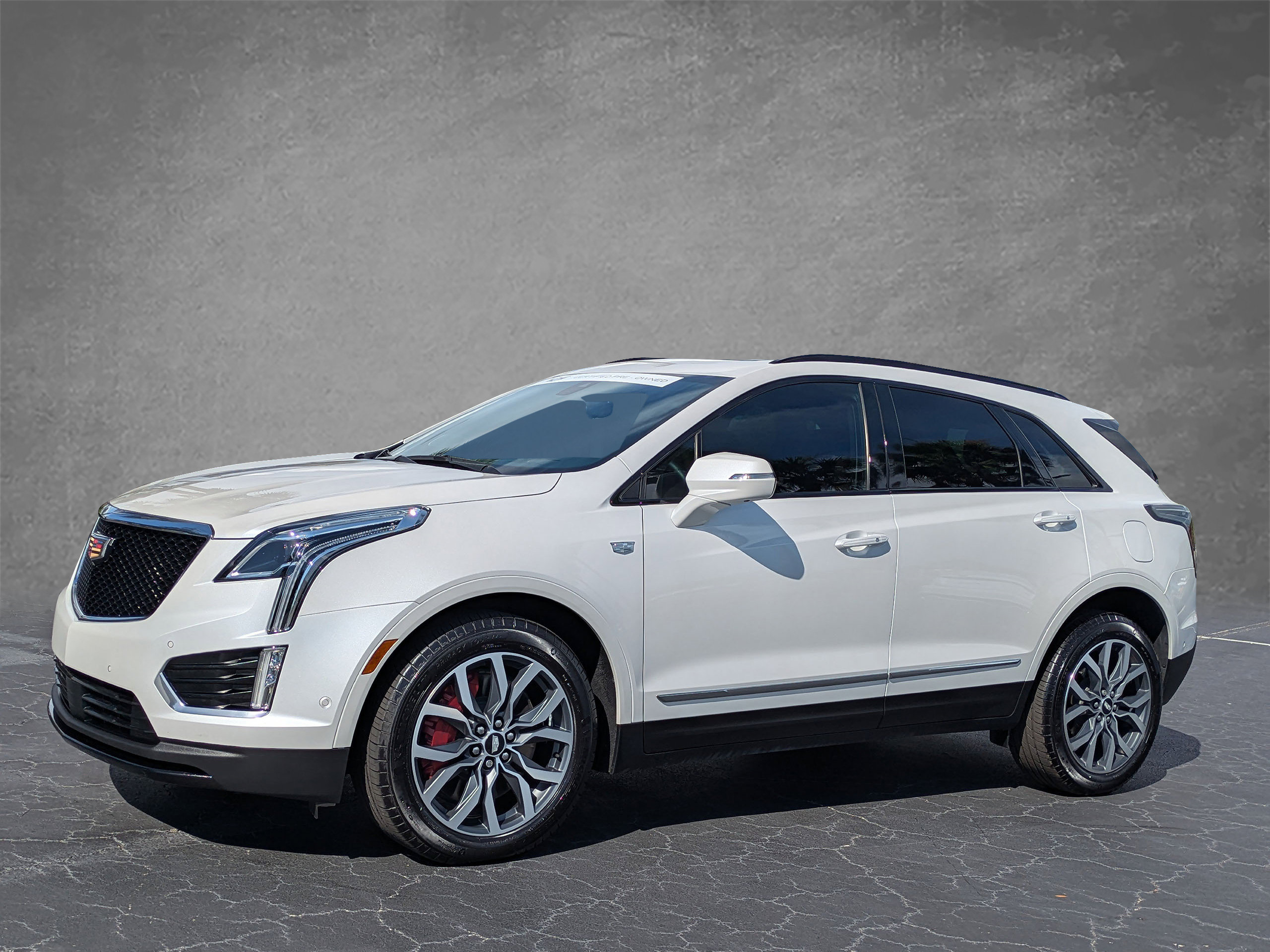 Certified 2023 Cadillac XT5 Sportv w/ Technology Package AWD/4WD image 2