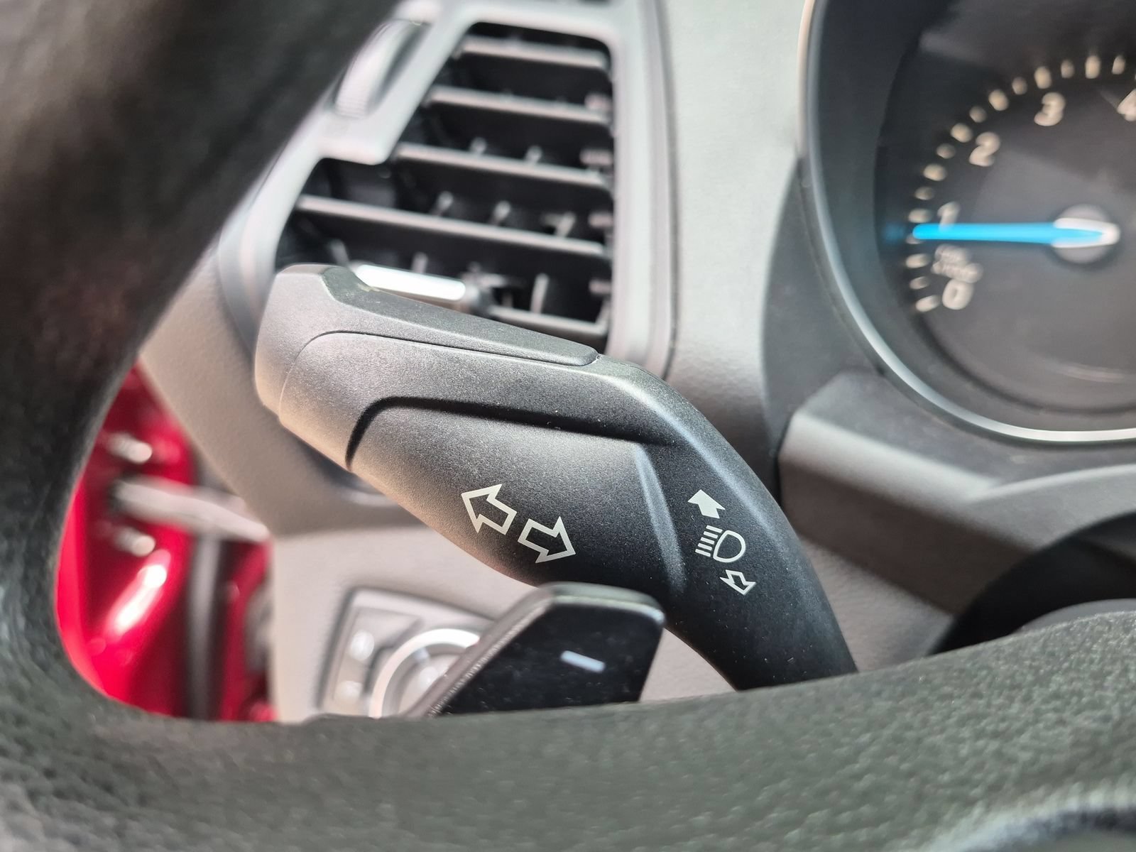 Used 2017 Ford Escape SE FWD image 27