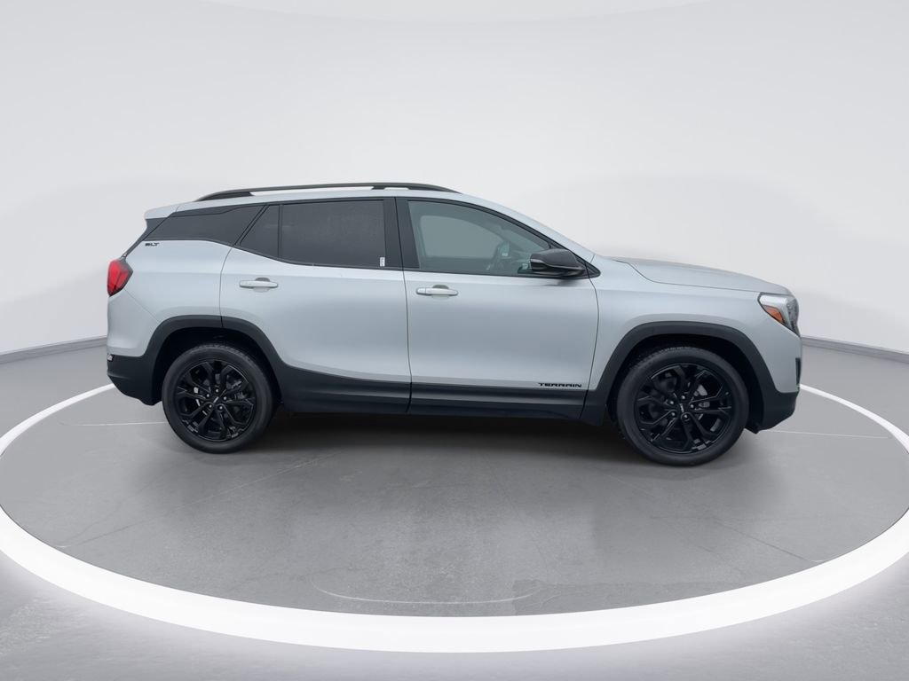 Used 2021 GMC Terrain SLT w/ Elevation Edition FWD image 9