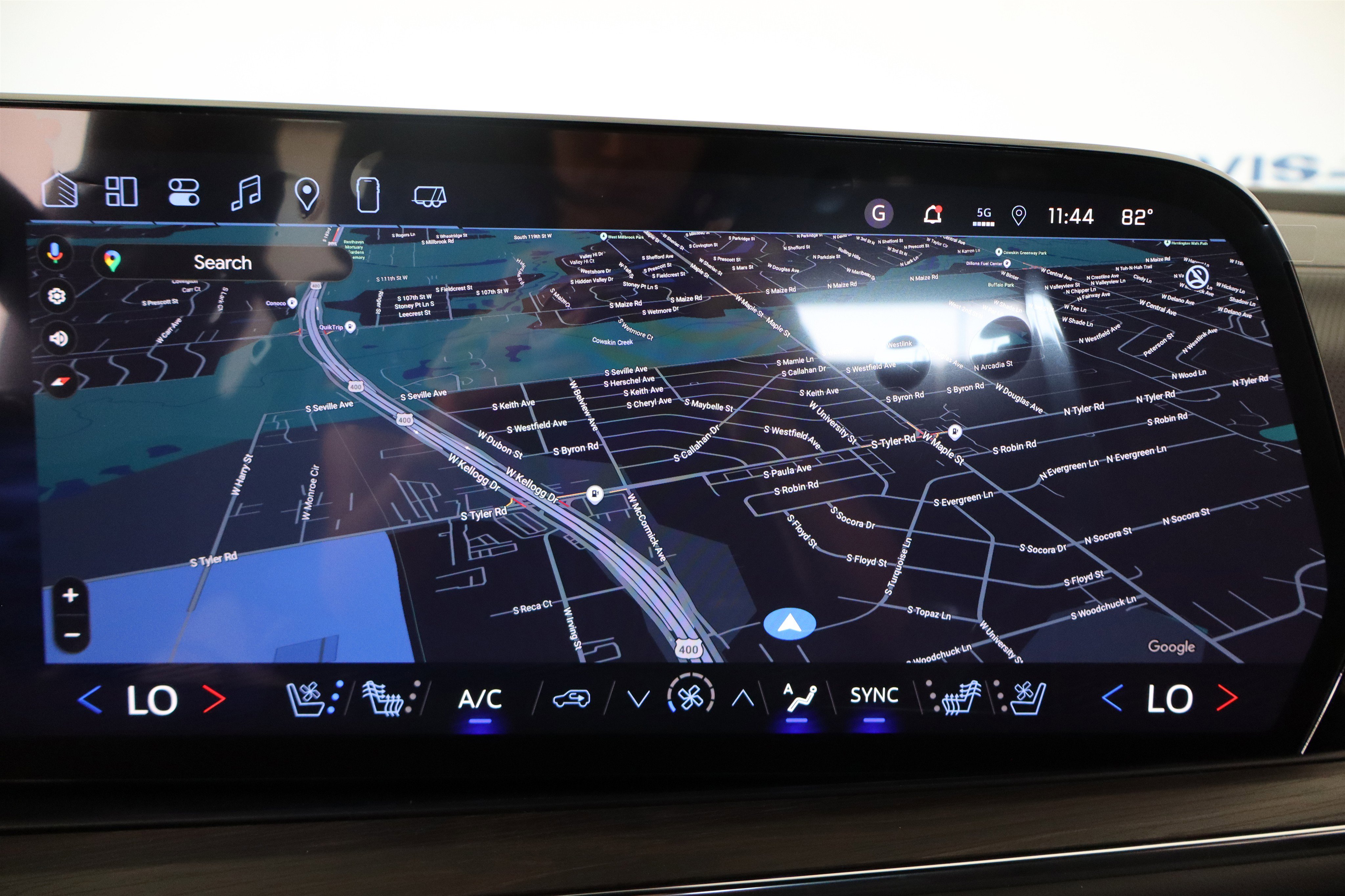 New 2025 Chevrolet Suburban Premier image 26