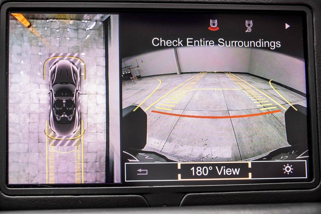 Used 2019 Aston Martin DB11 Volante image 32