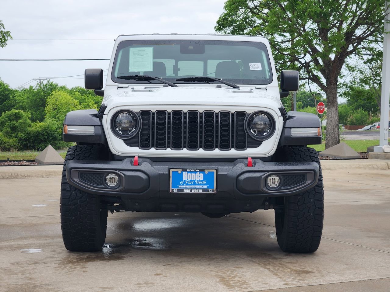 Used 2024 Jeep Gladiator Rubicon AWD/4WD image 2