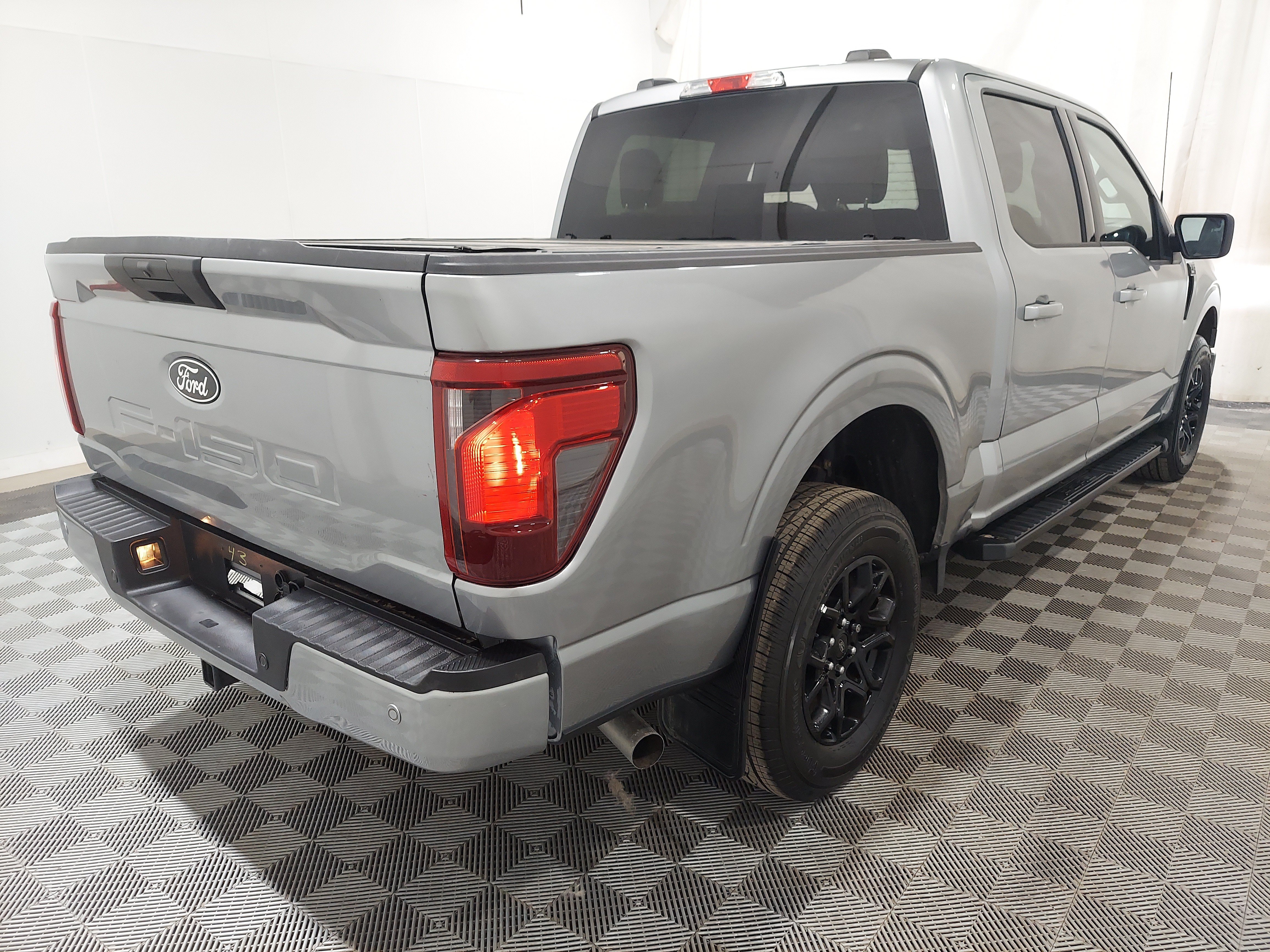 Used 2025 Ford F150 XLT w/ Equipment Group 301A Standard AWD/4WD image 3