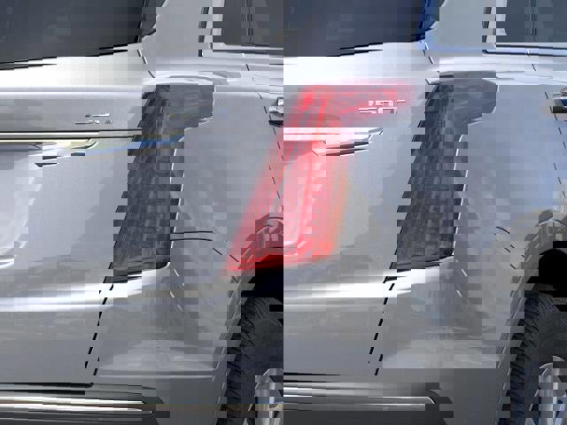 New 2026 Cadillac XT5 Luxury image 11