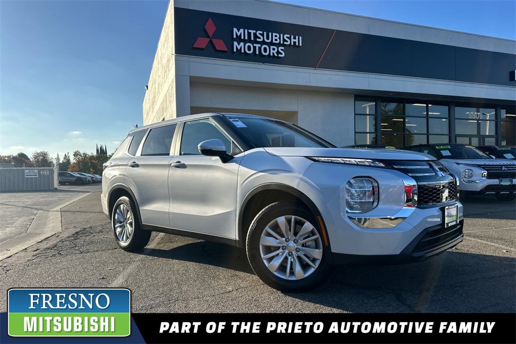New 2025 Mitsubishi Outlander ES image 1