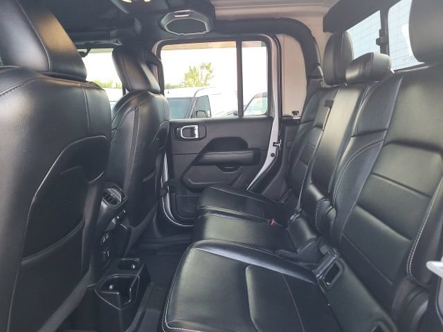 Used 2020 Jeep Gladiator Overland AWD/4WD image 18