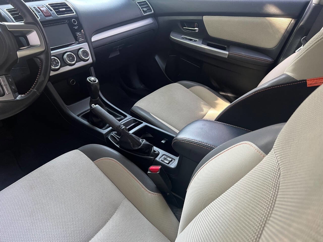 Used 2017 Subaru Crosstrek 2.0i Premium image 29