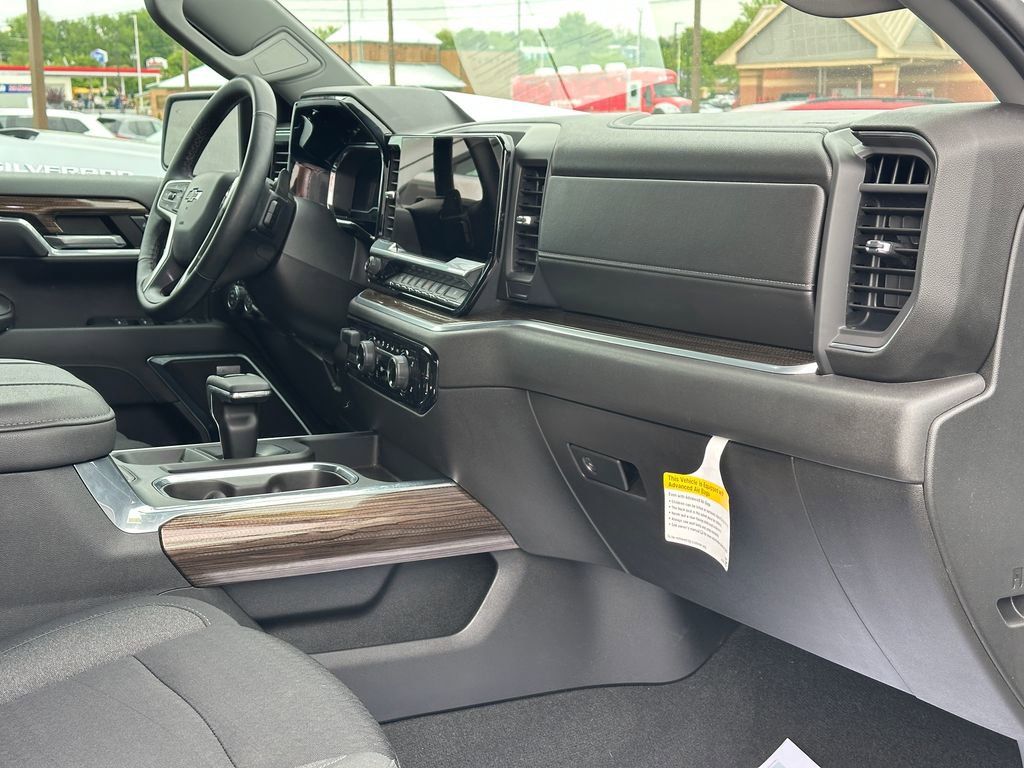 Certified 2023 Chevrolet Silverado 1500 RST w/ Convenience Package II AWD/4WD image 28