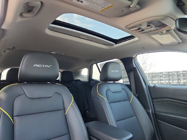 New 2026 Chevrolet Trax ACTIV w/ Sunroof Package FWD image 14