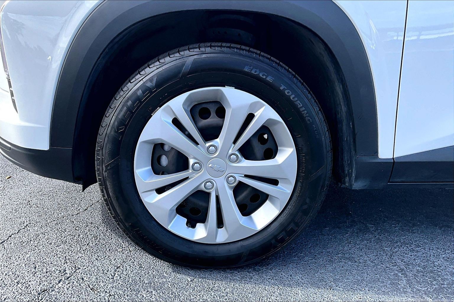 Certified 2024 Chevrolet Trax LS FWD image 9