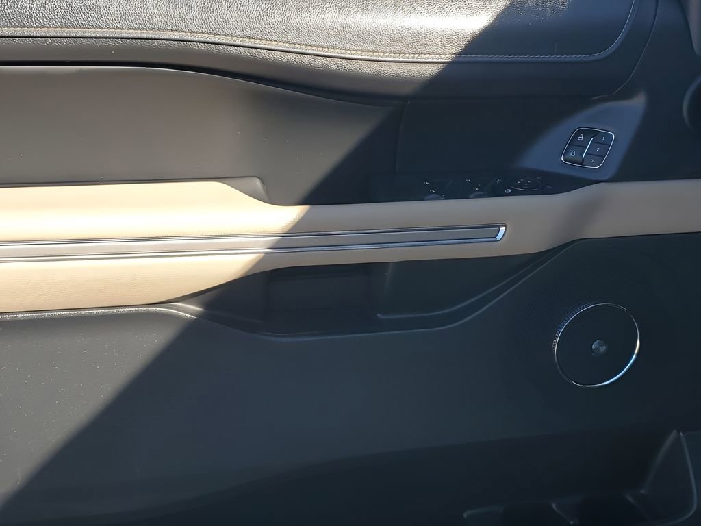 Used 2024 Ford Expedition Max Limited image 43