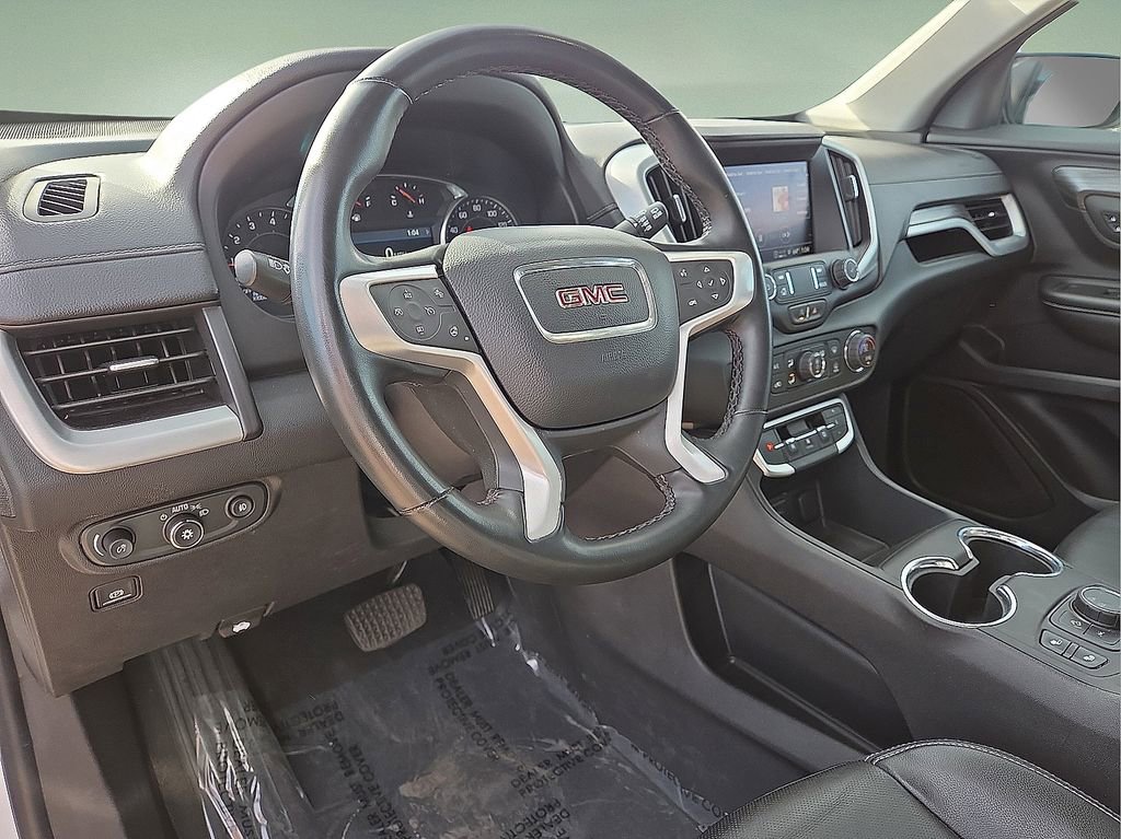 Used 2024 GMC Terrain SLT image 25