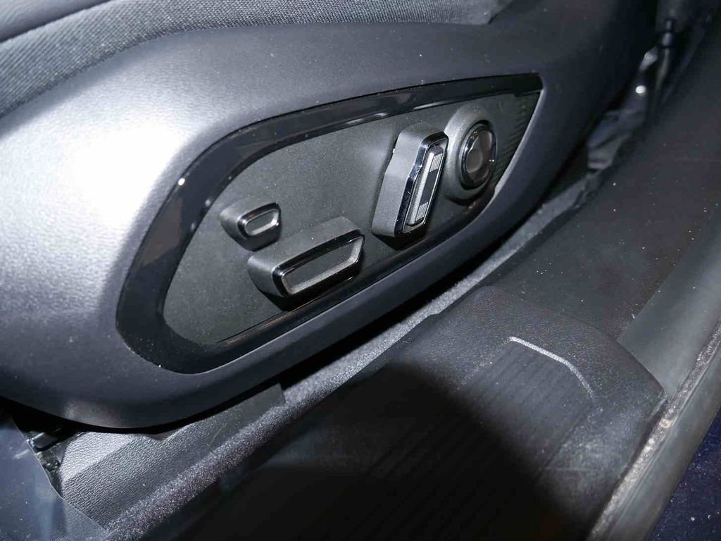 New 2026 Dodge Charger R/T AWD/4WD image 22