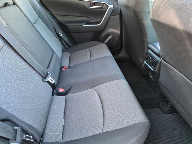 Used 2025 Toyota RAV4 XLE AWD/4WD image 19