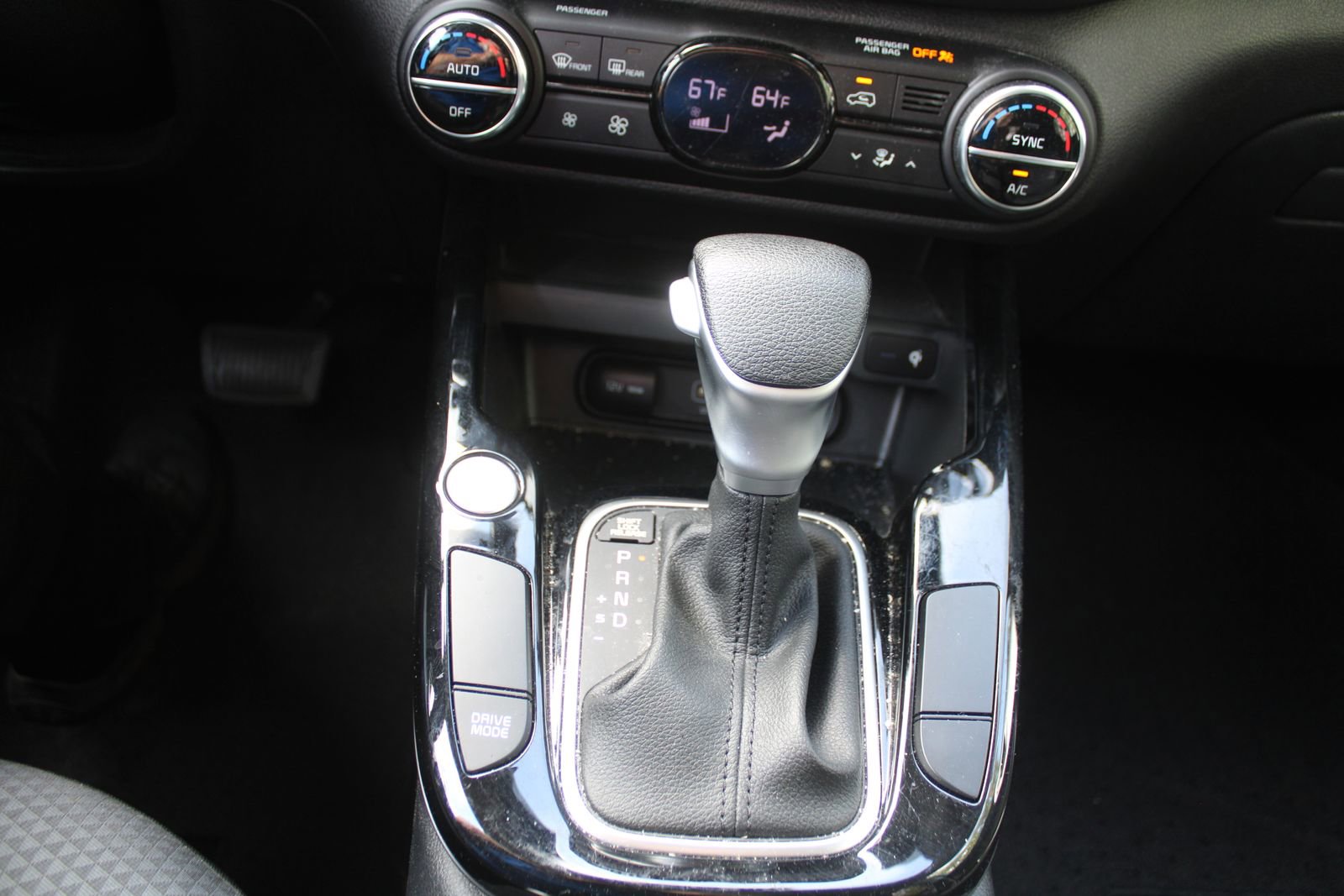 Certified 2023 Kia Soul S image 33