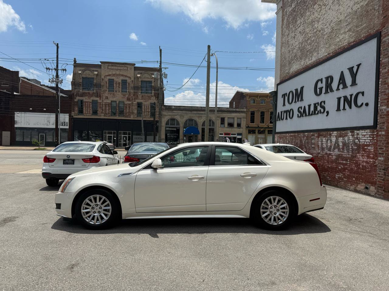 Used 2010 Cadillac CTS Luxury RWD image 5