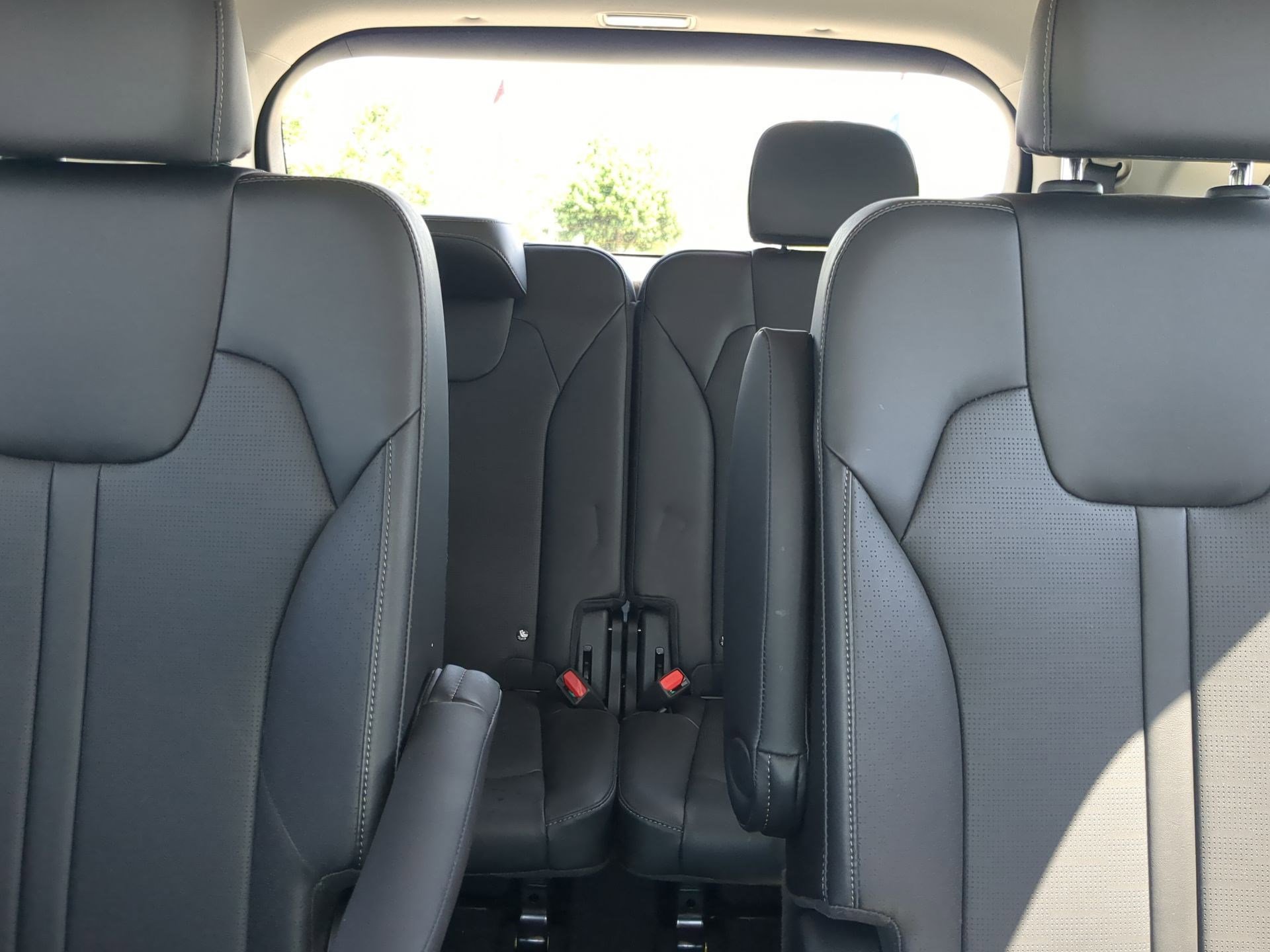 Certified 2025 Kia Sorento EX image 21