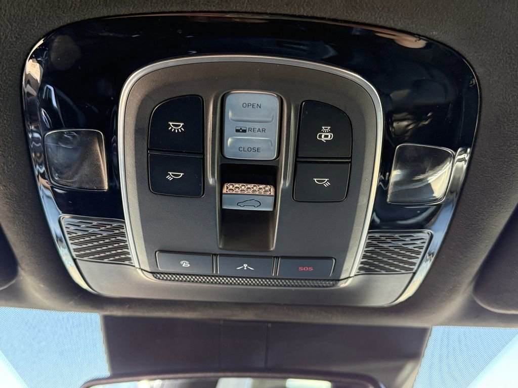 Used 2020 Hyundai Palisade Limited image 20